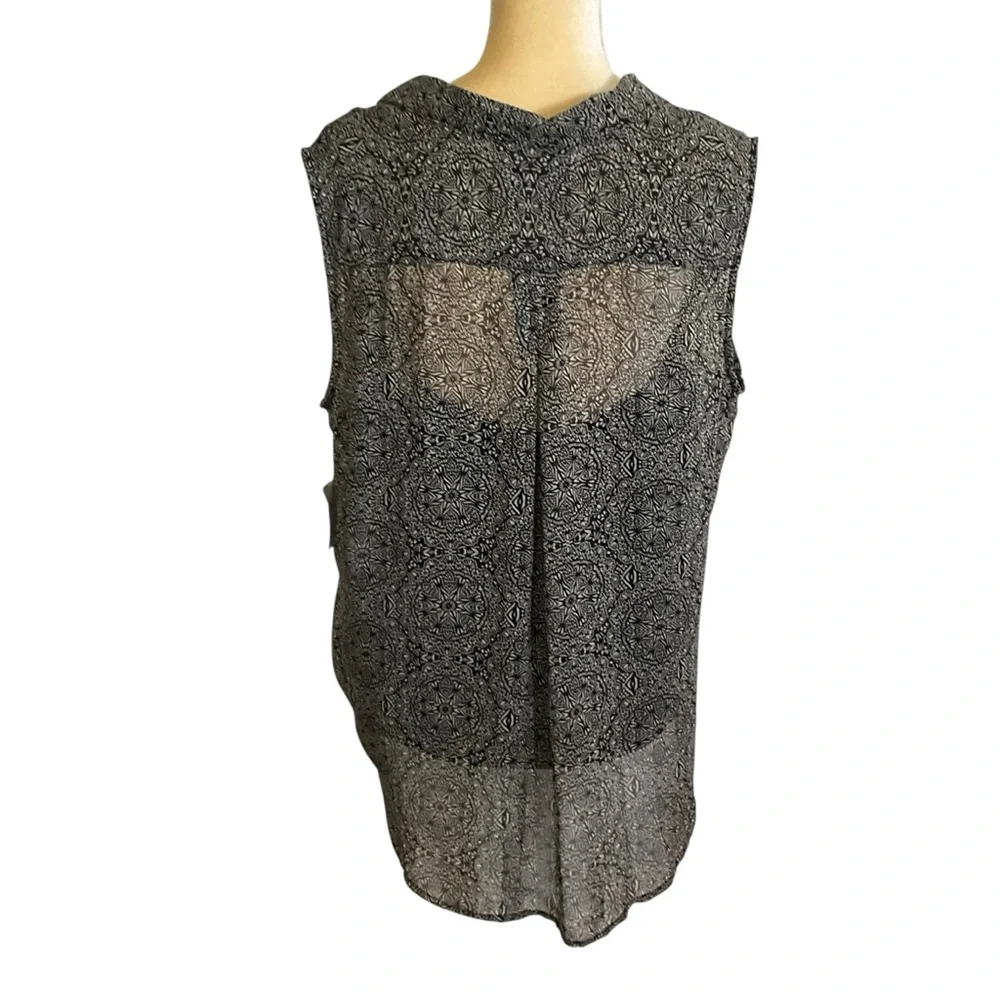 Liz Claiborne black & white Semi-sheer Top with black camisole. Size XL. NWT - Picture 6 of 11